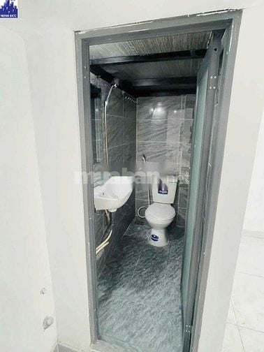 Cho thuê nhà mặt tiền Phạm Văn Bạch, P.15, Q. Tân Bình giá 11tr