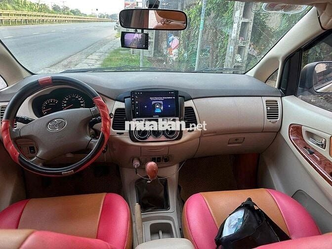 Toyota Innova 2008 G - 12000 km