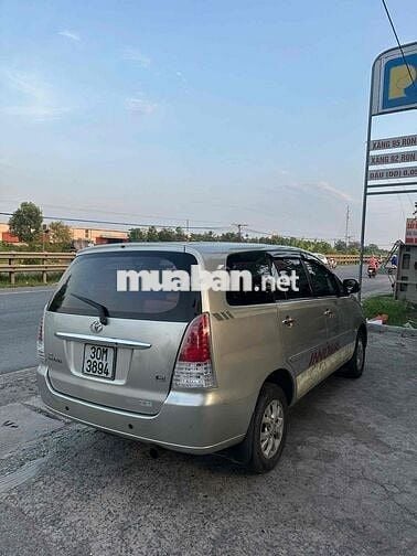 Toyota Innova 2008 G - 12000 km
