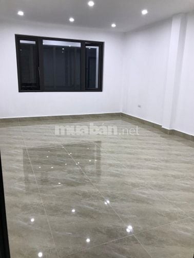 Cho thuê nhà nguyên căn 6 tầng, thang máy