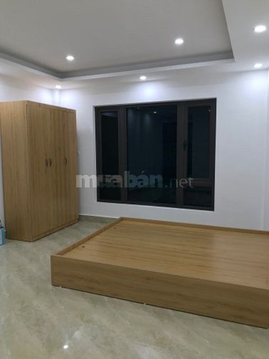 Cho thuê nhà nguyên căn 6 tầng, thang máy