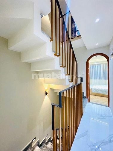 Bán gấp nhà ở đường Nguyễn Lâm, phường 6, quận 10, giá 2 tỷ 750 triệu 