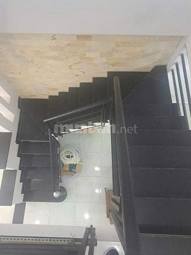 Giá 4,2 Tỷ, gần cầu Long Kiểng, DT 140m2