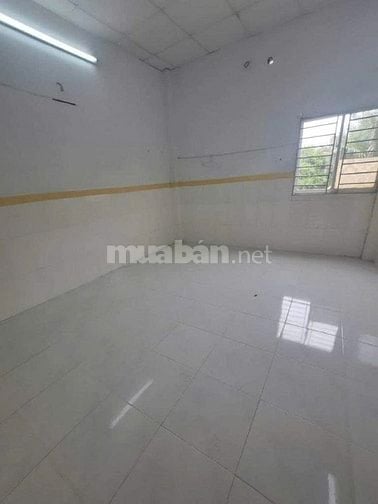 Giá 4,2 Tỷ, gần cầu Long Kiểng, DT 140m2