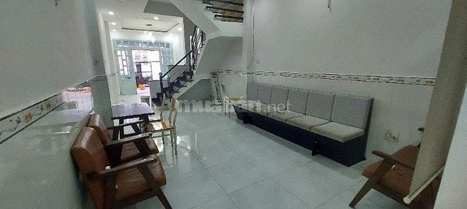 Giá 4,2 Tỷ, gần cầu Long Kiểng, DT 140m2