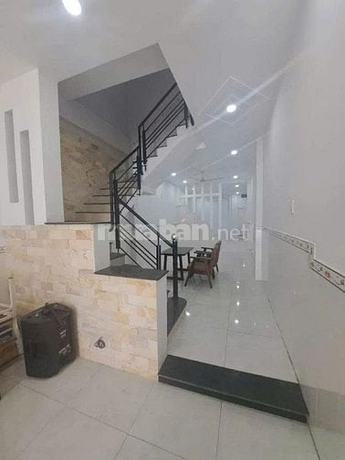 Giá 4,2 Tỷ, gần cầu Long Kiểng, DT 140m2