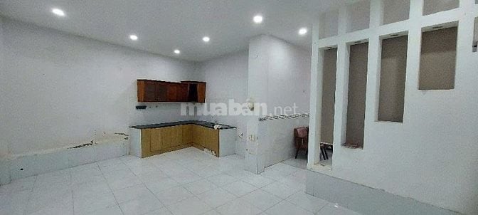 Giá 4,2 Tỷ, gần cầu Long Kiểng, DT 140m2