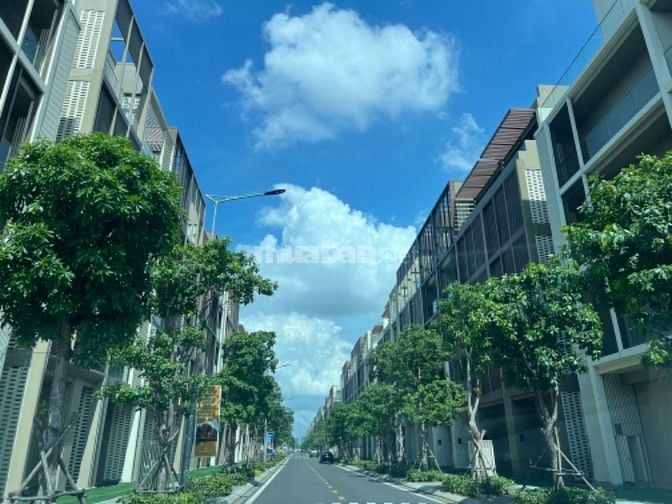 Bán nhà bằng giá đất đường 30m KDC kế Global City 