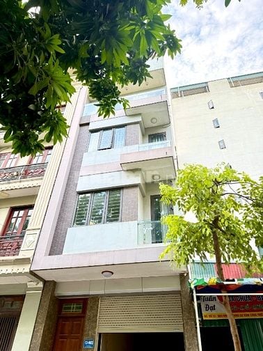 Ngõ 612 Đê La Thành 39m2*6t,thang máy,lô góc,kd,vỉa hè,oto tránh,15tỷ.