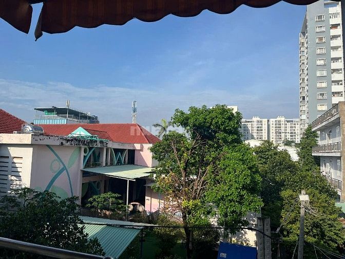 Cần Bán Nhà 2 lầu thông thoáng Thới An, Quận 12, hẻm xe hơi.