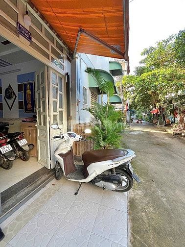 Cần Bán Nhà 2 lầu thông thoáng Thới An, Quận 12, hẻm xe hơi.