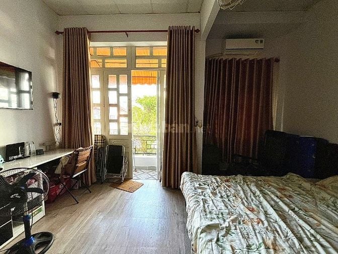 Cần Bán Nhà 2 lầu thông thoáng Thới An, Quận 12, hẻm xe hơi.