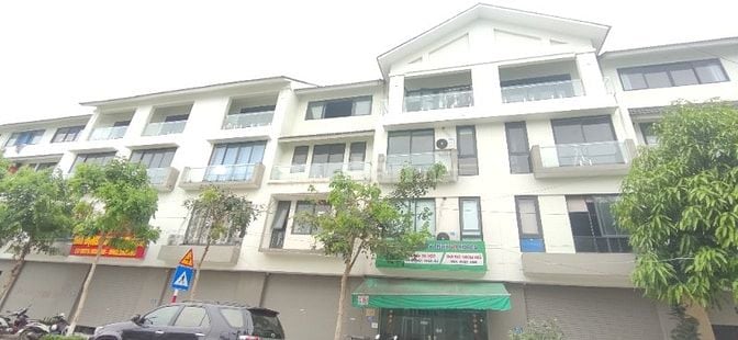 Chính chủ cho thuê SHOPHOUSE TO, ĐẸP, MỚI 4 tầng  khu B đô thị Gelexim
