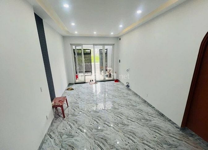 Cho thuê nhà đẹp 1 trệt 2 lầu KDC Bửu Long