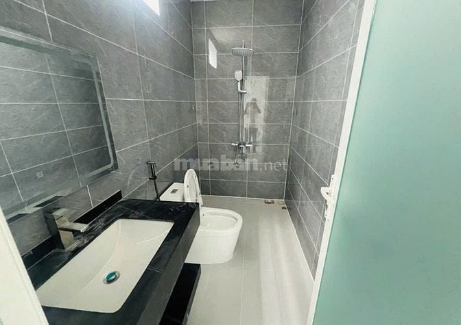 Cho thuê nhà đẹp 1 trệt 2 lầu KDC Bửu Long