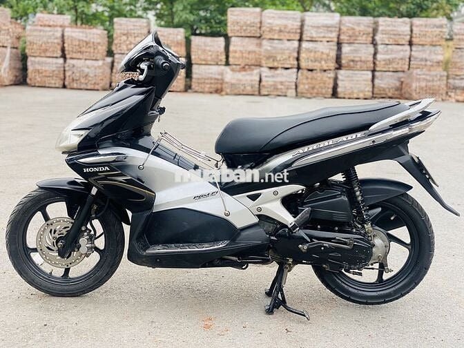 HONDA AIR BLADE FI KIM PHUN 2011 BIỂN HÀ NỘI ĐI