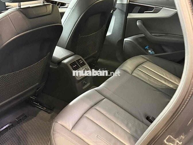 Audi A4 2022 - 24800 km
