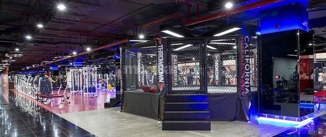 CẦN GẤP TẠP VỤ NỮ DỌN DẸP PHÒNG TẬP GYM CALIFORNIA - QUẬN 6