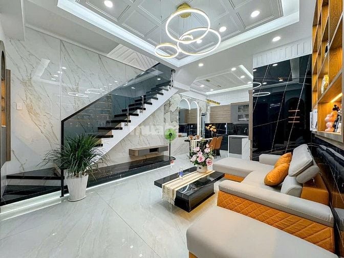 Nhà 50m2 kế Tiểu học Bành Văn Trân đường Chử Đồng Tử, Tân Bình 2ty090