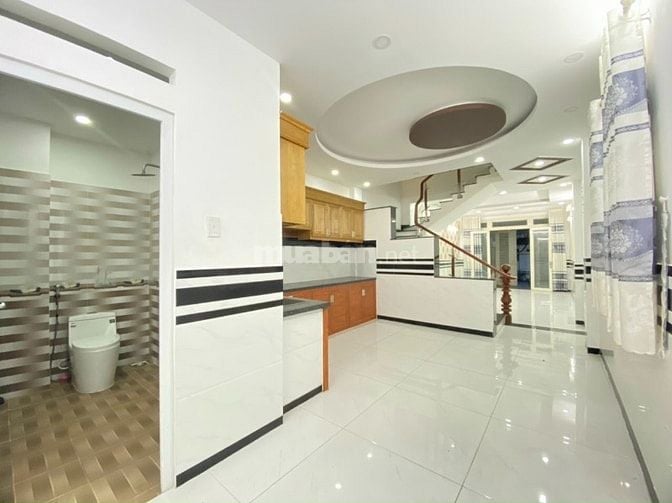 Bán gấp căn Trương Văn Bang, Thạnh Mỹ Lợi, quận 2 giá 2tỷ800tr hẻm xe 
