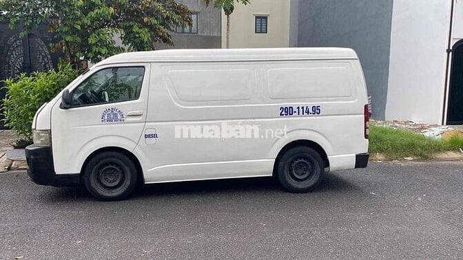 Toyota Hiace 2008 Commuter 2.7 - 123456 km