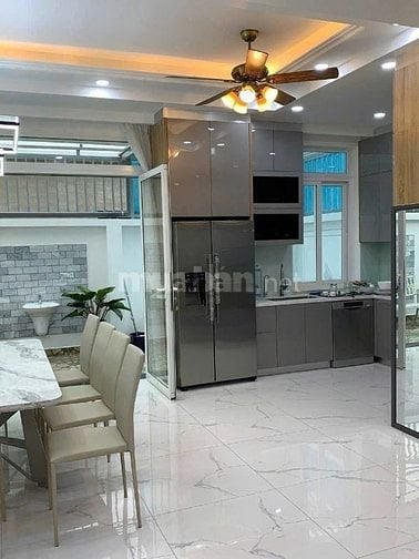 Cho thuê ViILLA MINI - TRẦN QUANG DIỆU, Quận 3 - HẺM OTO 