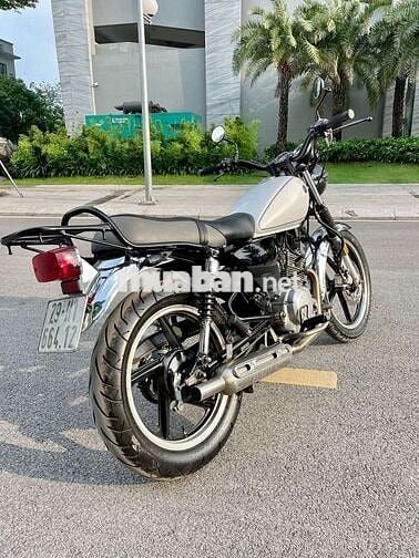 YB125SP cũ màu trắng máy móc êm