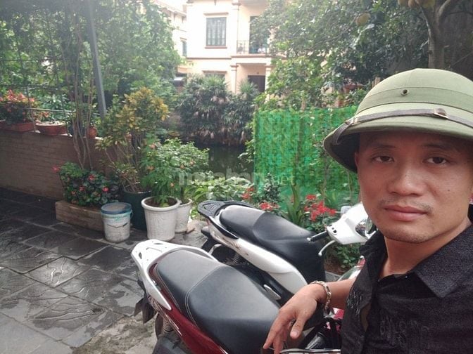 Nhà 5 tầng SDCC mới xây Phố Thanh Lân mặt hồ giá nhỉnh 5 tỷ