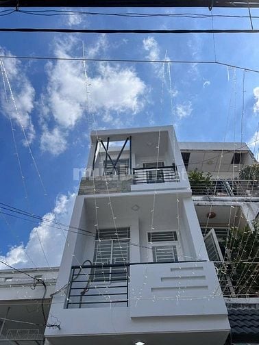 Cho thuê nguyên căn mặt tiền hẻm xe hơi