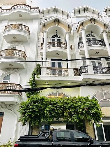 Nhà 5 lầu đẹp hẻm 364 Dương Quảng Hàm 70m2 khu phân lô ở ngay 12.9 tỷ