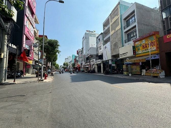 CHO THUÊ NHÀ MẶT TIỀN - ĐƯỜNG SƯ VẠN HẠNH, QUẬN 10