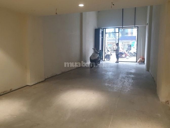 Cho thuê nhà mặt tiền kinh doanh đường Nguyễn Trãi, Phường 3, Quận 5