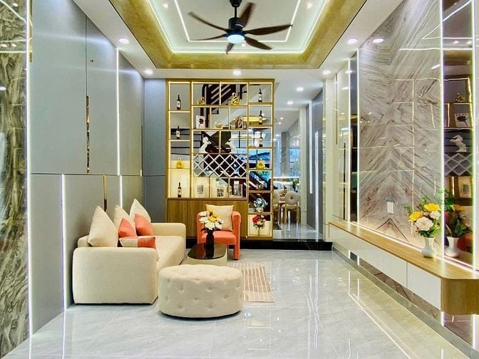 Nhà tuyệt đẹp DT:4x18m góc 2 mặt hẻm trước sau xe hơi Nguyễn Văn Khối