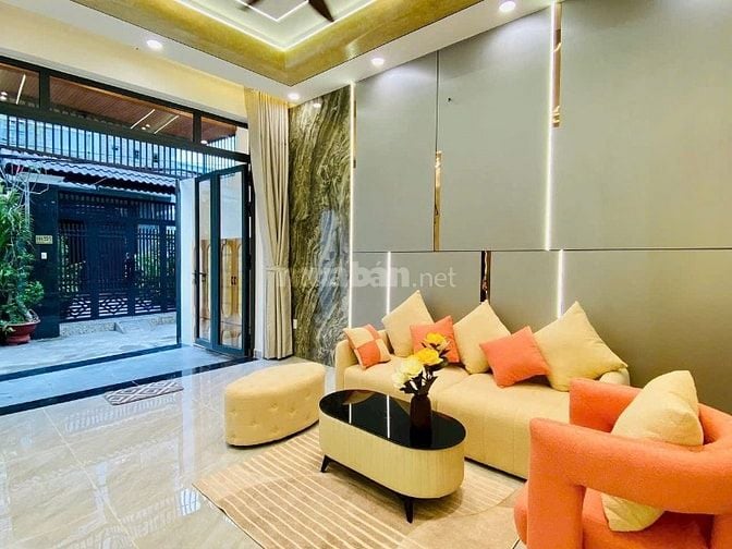 Nhà tuyệt đẹp DT:4x18m góc 2 mặt hẻm trước sau xe hơi Nguyễn Văn Khối