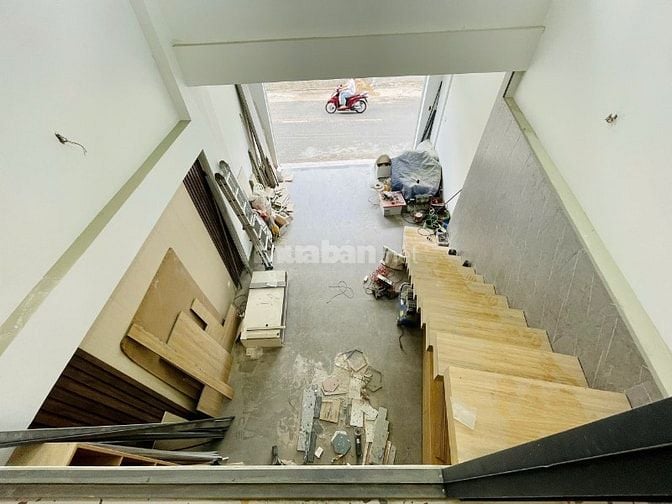 MB CẦU SG Q2 CÓ LỬNG SIÊU XINH PHONG CÁCH HIỆN ĐẠI PHÙ HỢP Ở VÀ LÀM VP