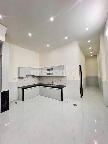 Bán nhà sổ riêng, chỉ 800 triệu sở hữu nggay, 100m2 cách mặt tiền 300m