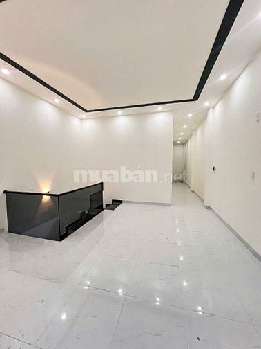 Bán nhà sổ riêng, chỉ 800 triệu sở hữu nggay, 100m2 cách mặt tiền 300m