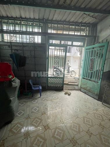 Nhà cũ tìm chủ xây mới, gần cầu Long Kiểng, DT 147m2