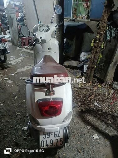 Piaggio Vespa Ý LX150