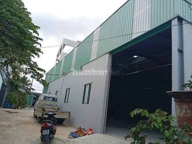 Bán gấp kho xưởng 2 tầng, MT Tỉnh Lộ 10, Đức Hòa, Long An, giá 35 tỷ