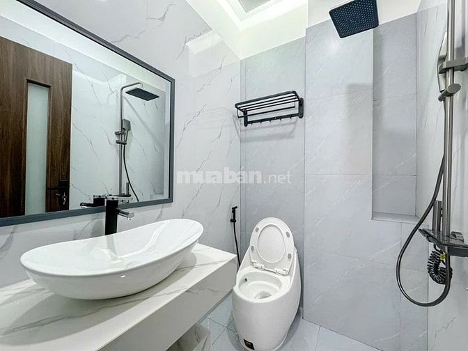 Bán Nhà Đẹp Full Nội Thất ,2 Lầu 4Pn ,Đ.Trần Xuân Soạn ,Quận 7,