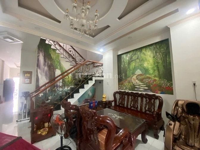 Nhà 2MT Đ.102 Lã Xuân Oai, TNP A, Quận 9-DT 5.2x21m, 3Tầng, 4PN-7,7 tỷ