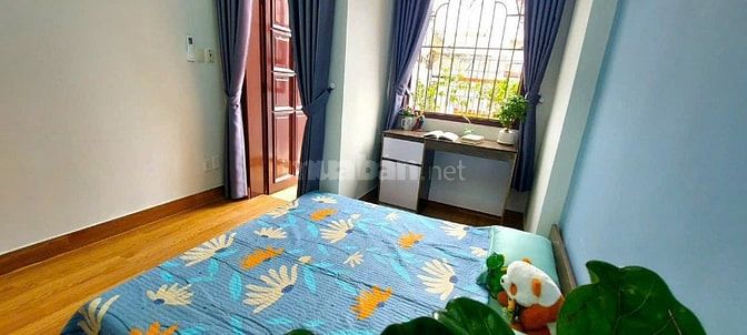 CHDV cạnh ĐH Hutech, 4.2 x 15m, 5 Tấm, 10P Giá 10.5 tỷ TL