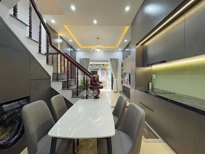 Bán nhà 2 tầng 46,3m2 / 3,18 tỷ đường Lâm Văn Bền, Tân Kiểng, Quận 7