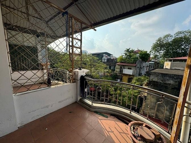Siêu phẩm, phố Tạ Quang Bửu DT 136m2 x 4 tầng. Vỉa hè, văn phòng, tòa 