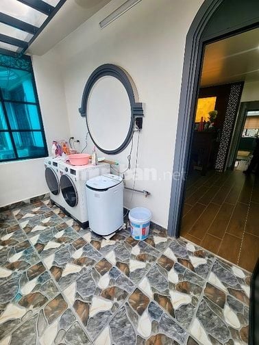 Trung Tâm Hai Bà Trưng 57m2*5t,oto tránh,thang máy,full nội thất,18tỷ.