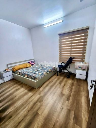 Trung Tâm Hai Bà Trưng 57m2*5t,oto tránh,thang máy,full nội thất,18tỷ.