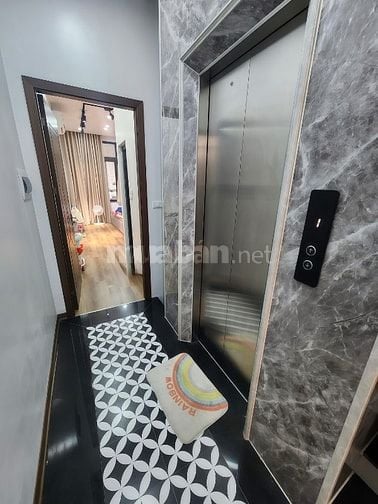 Trung Tâm Hai Bà Trưng 57m2*5t,oto tránh,thang máy,full nội thất,18tỷ.