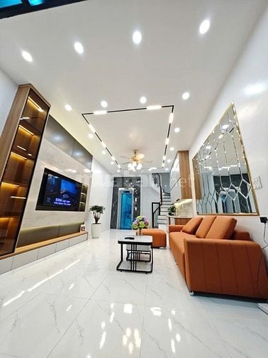 Chính Chủ Bán Nhà 5 Tầng Thang Máy Ngõ 109 Đê Trần Khát Trân 10.8 Tỷ 