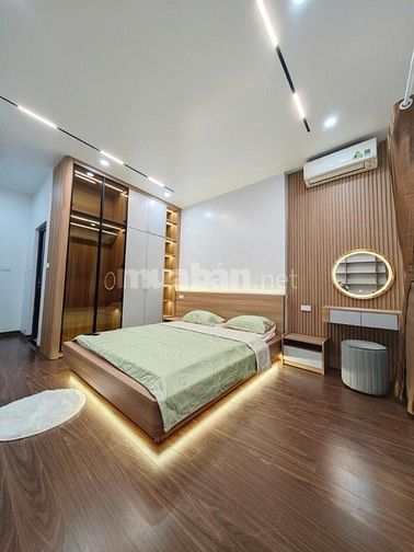 Chính Chủ Bán Nhà 5 Tầng Thang Máy Ngõ 109 Đê Trần Khát Trân 10.8 Tỷ 